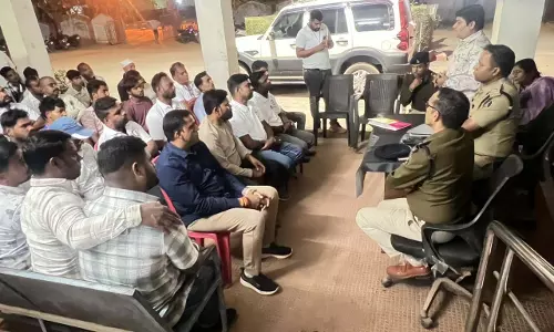 मंदिरहसौद थाना परिसर में पुलिस मितानों की बैठक का आयोजन मंदिरहसौद थाना परिसर में पुलिस मितानों की बैठक का आयोजन
