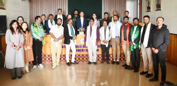 Sikkim : छत्तीसगढ़ मीडिया प्रतिनिधिमंडल ने सिक्किम आईपीआरडी के साथ बातचीत की Sikkim : छत्तीसगढ़ मीडिया प्रतिनिधिमंडल ने सिक्किम आईपीआरडी के साथ बातचीत की