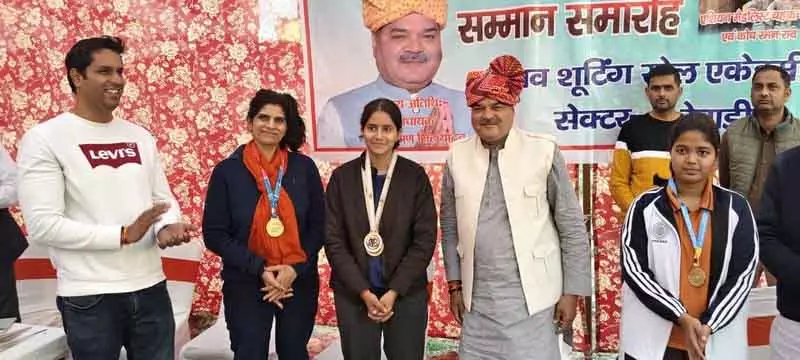 Rewari के युवा खिलाड़ी ने एशियाई शूटिंग में मेडल जीते, मुश्किलों के बावजूद Rewari के युवा खिलाड़ी ने एशियाई शूटिंग में मेडल जीते, मुश्किलों के बावजूद