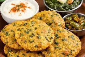 Makki Methi Ki Puri: घर पर बनाएं मक्की मेथी की पूरी, स्वाद लगेगा मजेदार Makki Methi Ki Puri: घर पर बनाएं मक्की मेथी की पूरी, स्वाद लगेगा मजेदार