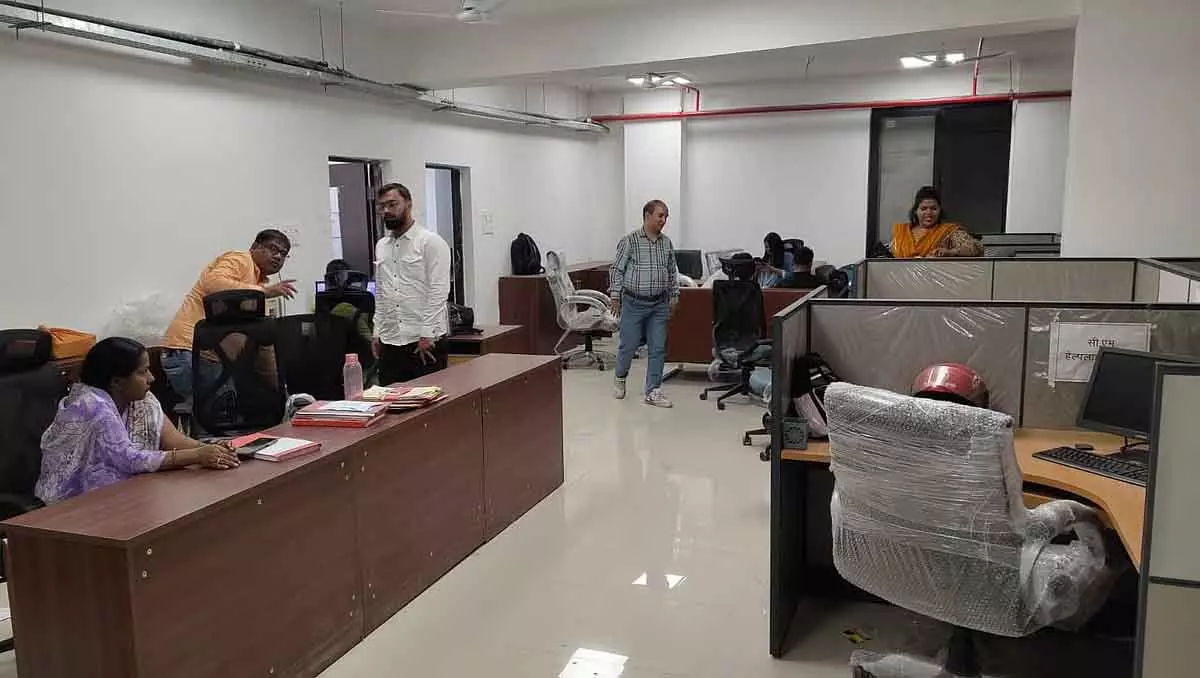 Bhopal : बीएमसी के नए हेडक्वार्टर में महिला टॉयलेट पर ताला Bhopal : बीएमसी के नए हेडक्वार्टर में महिला टॉयलेट पर ताला