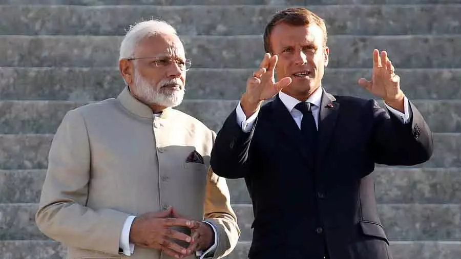 भारत आपकी यात्रा और हमारे द्विपक्षीय संबंधों को आगे बढ़ाने के लिए उत्सुक है: PM ने फ्रांसीसी राष्ट्रपति का स्वागत किया भारत आपकी यात्रा और हमारे द्विपक्षीय संबंधों को आगे बढ़ाने के लिए उत्सुक है: PM ने फ्रांसीसी राष्ट्रपति का स्वागत किया
