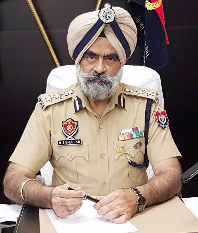 HC ने पंजाब के सस्पेंड DIG भुल्लर की रेगुलर बेल की अर्जी खारिज कर दी HC ने पंजाब के सस्पेंड DIG भुल्लर की रेगुलर बेल की अर्जी खारिज कर दी