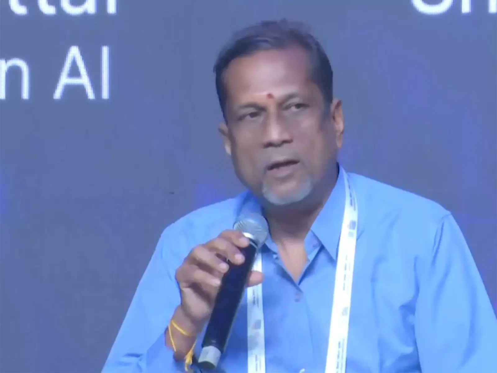 “एआई सीखने को जबरदस्त बढ़ावा देता है”: Sridhar Vembu “एआई सीखने को जबरदस्त बढ़ावा देता है”: Sridhar Vembu