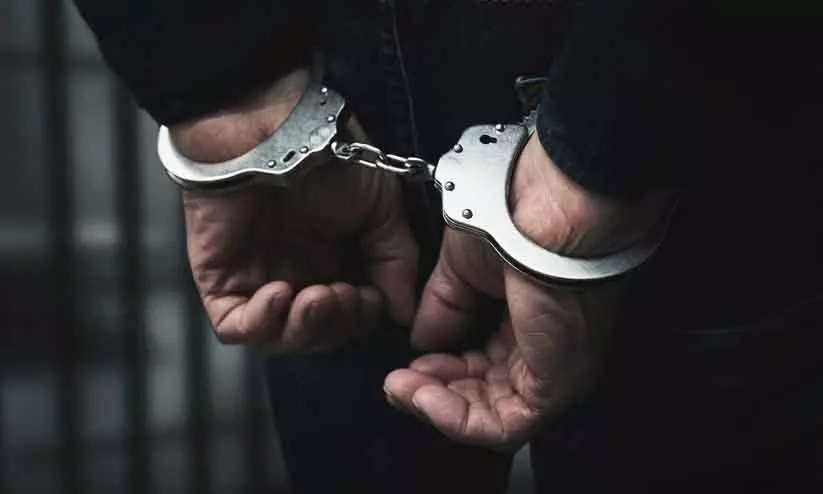 Kerala : कोट्टाथला में घर में घुसकर मां-बेटे पर हमला Kerala : कोट्टाथला में घर में घुसकर मां-बेटे पर हमला
