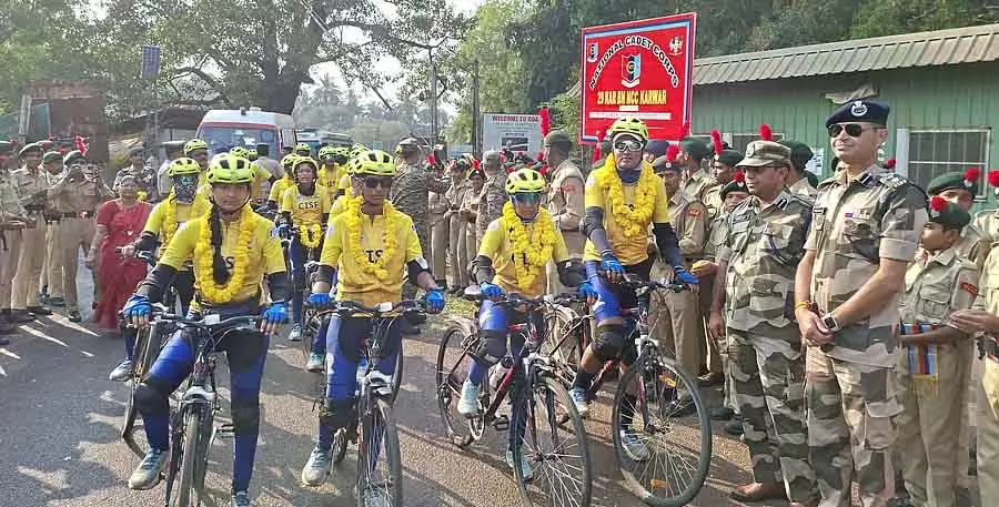Karwar : CISF साइकिलिस्ट टीम का शानदार स्वागत Karwar : CISF साइकिलिस्ट टीम का शानदार स्वागत