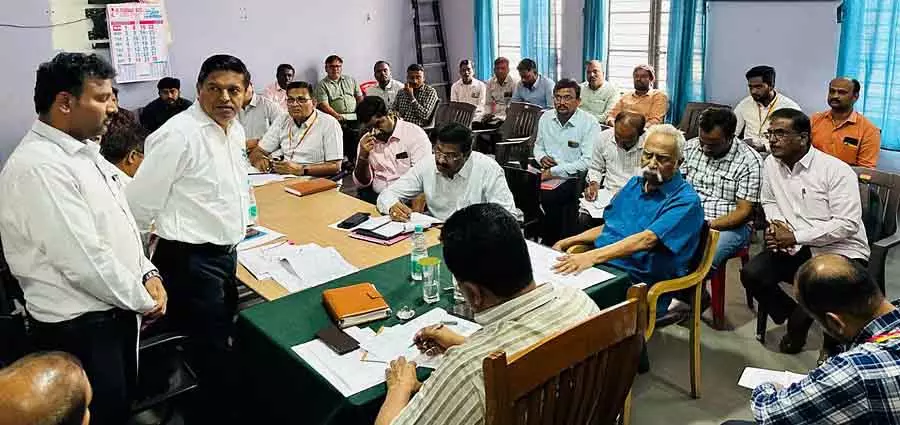 गर्मियों में पानी की सप्लाई अच्छे से करें: Prakash Hukkeri ने अधिकारियों को दिए निर्देश गर्मियों में पानी की सप्लाई अच्छे से करें: Prakash Hukkeri ने अधिकारियों को दिए निर्देश
