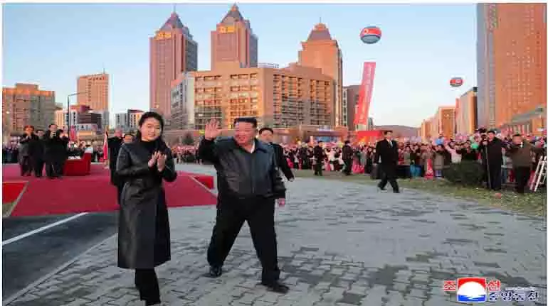North Korea ने कांग्रेस से पहले युद्ध में मारे गए लोगों के परिवारों के लिए घर बनाए North Korea ने कांग्रेस से पहले युद्ध में मारे गए लोगों के परिवारों के लिए घर बनाए