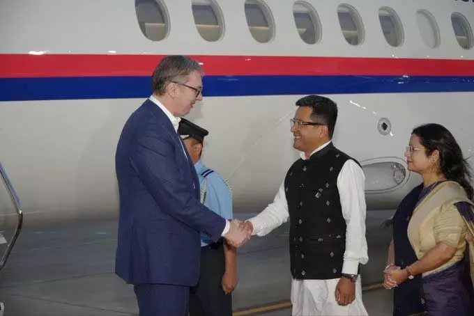 भारत-सेर्बिया द्विपक्षीय संबंधों को नया आयाम देने भारत पहुंचे Vucic भारत-सेर्बिया द्विपक्षीय संबंधों को नया आयाम देने भारत पहुंचे Vucic