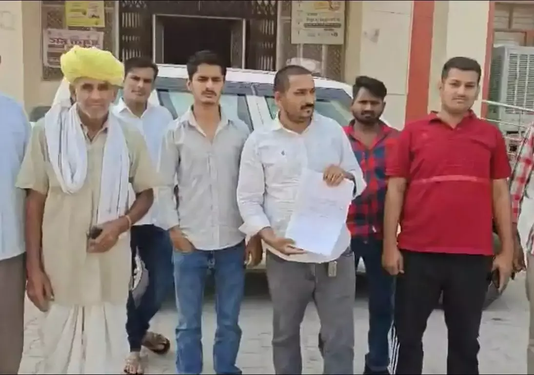 Jodhpur: फैक्ट्री के विरोध में प्रदर्शनकारियों की चेतावनी Jodhpur: फैक्ट्री के विरोध में प्रदर्शनकारियों की चेतावनी