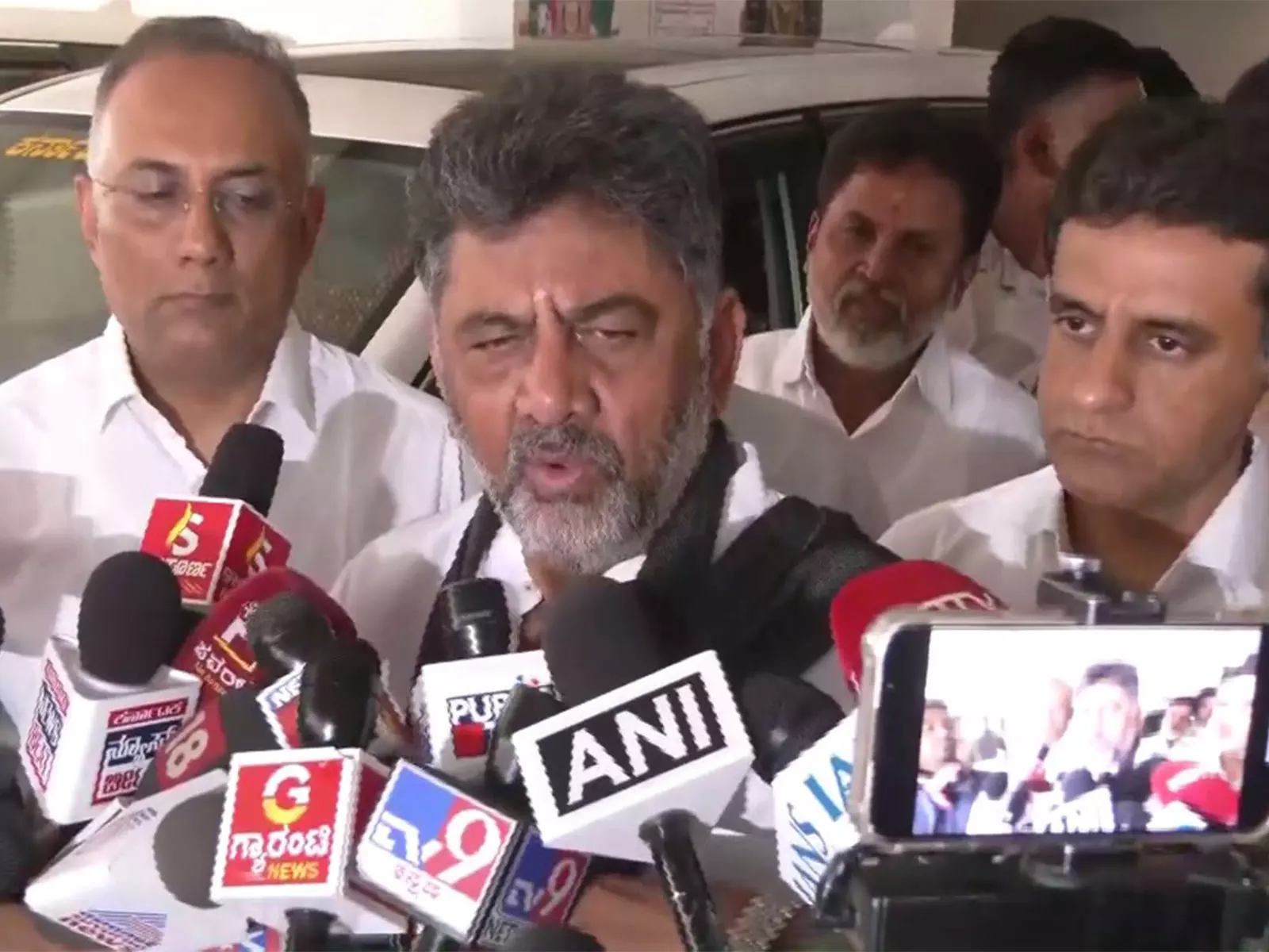 कर्नाटक के उपमुख्यमंत्री DK शिवकुमार ने सत्ता फेरबदल पर यह बात कही कर्नाटक के उपमुख्यमंत्री DK शिवकुमार ने सत्ता फेरबदल पर यह बात कही