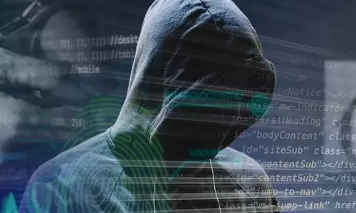 रायपुर में अधेड़ डिजिटल अरेस्ट का शिकार, 17 लाख की ठगी रायपुर में अधेड़ डिजिटल अरेस्ट का शिकार, 17 लाख की ठगी