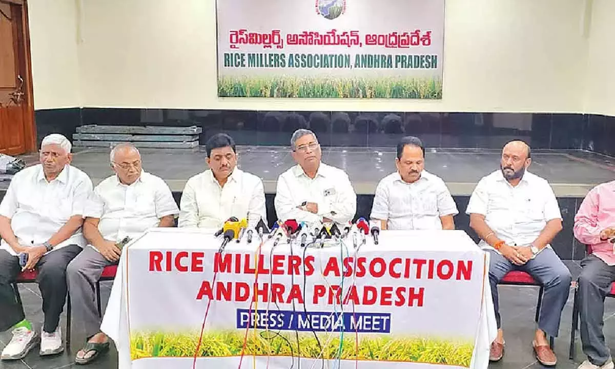 चावल मिलिंग उद्योग किसानों के कल्याण के लिए महत्वपूर्ण है: मिलर्स एसोसिएशन चावल मिलिंग उद्योग किसानों के कल्याण के लिए महत्वपूर्ण है: मिलर्स एसोसिएशन