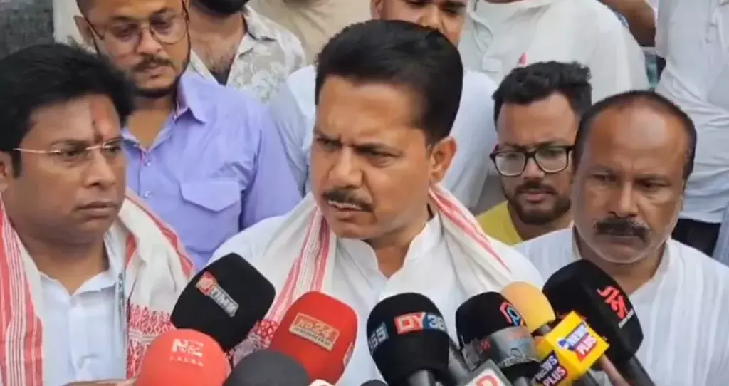 Assam राजनीति में हलचल, 22 फरवरी को भूपेन बोरा की भाजपा में एंट्री संभव Assam राजनीति में हलचल, 22 फरवरी को भूपेन बोरा की भाजपा में एंट्री संभव