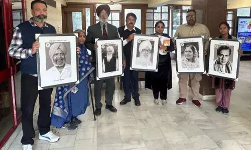 Delhi में पंजाब भवन की दीवारों पर 20 लेखकों और विद्वानों के चित्र