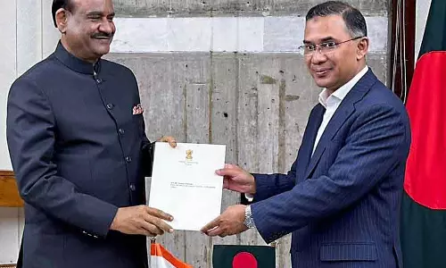 तारिक रहमान ने बांग्लादेश की कमान संभाली, PM मोदी को मिला न्योता तारिक रहमान ने बांग्लादेश की कमान संभाली, PM मोदी को मिला न्योता