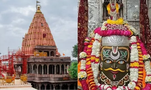 Ujjain: दर्शनार्थियों की संख्या बढ़ने से मंदिर की आमदनी बढ़ी Ujjain: दर्शनार्थियों की संख्या बढ़ने से मंदिर की आमदनी बढ़ी