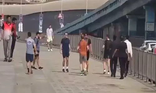 मुंबई में मैक्रों के जॉगिंग पर रणधीर जायसवाल ने कहा: युवाओं को अच्छा संदेश