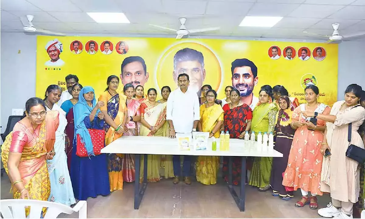 Andhra: सांसद ने महिला उद्यमियों के लिए सीएफसी का आश्वासन दिया