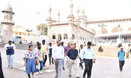Hyderabad: जीएचएमसी ने रमजान से पहले चारमीनार के पास सफाई बढ़ाई