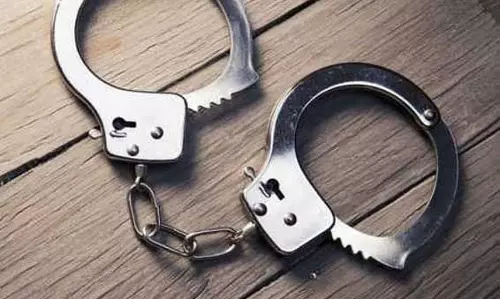 पुलिस ने GR-इंफ्राप्रोजेक्ट्स लिमिटेड लूट केस सुलझाया, गैंग के 3 सदस्य गिरफ्तार पुलिस ने GR-इंफ्राप्रोजेक्ट्स लिमिटेड लूट केस सुलझाया, गैंग के 3 सदस्य गिरफ्तार