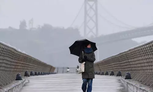 California में सर्दियों के तूफ़ान ने मचाई तबाही, तेज़ हवाएँ, बारिश और बर्फ़बारी California में सर्दियों के तूफ़ान ने मचाई तबाही, तेज़ हवाएँ, बारिश और बर्फ़बारी