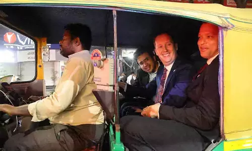 Auto Ride : अमेरिकी राजदूत ने इंदिरानगर में मसाला डोसा कॉफी का स्वाद चखा