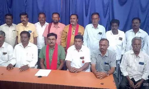 CPM नेता ने बागेपल्ली निर्वाचन क्षेत्र में तुरंत फिर से चुनाव की मांग की CPM नेता ने बागेपल्ली निर्वाचन क्षेत्र में तुरंत फिर से चुनाव की मांग की