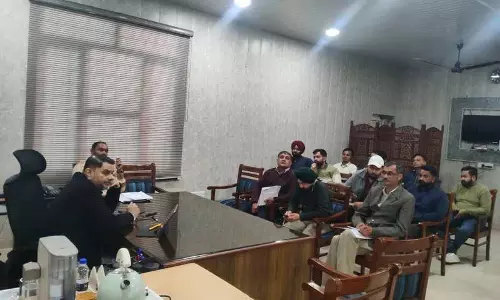 प्री-SIR एक्सरसाइज की प्रोग्रेस का आकलन करने के लिए रिव्यू मीटिंग हुई प्री-SIR एक्सरसाइज की प्रोग्रेस का आकलन करने के लिए रिव्यू मीटिंग हुई