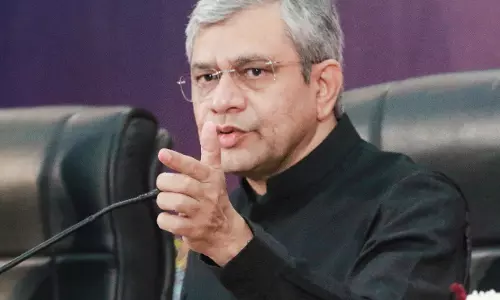 Chinese robotic कुत्ते विवाद पर अश्विनी वैष्णव बोले, गलत काम पर हुई कार्रवाई Chinese robotic कुत्ते विवाद पर अश्विनी वैष्णव बोले, गलत काम पर हुई कार्रवाई