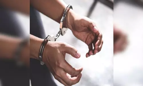 इंडियन रेलवे में नकली बाबा के पोस्टर लगाने वाला गिरफ्तार इंडियन रेलवे में नकली बाबा के पोस्टर लगाने वाला गिरफ्तार