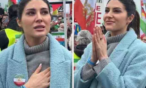 Elnaaz Norouzi ईरान के लिए म्यूनिख में 250,000 लोगों के विरोध प्रदर्शन में शामिल हुईं Elnaaz Norouzi ईरान के लिए म्यूनिख में 250,000 लोगों के विरोध प्रदर्शन में शामिल हुईं