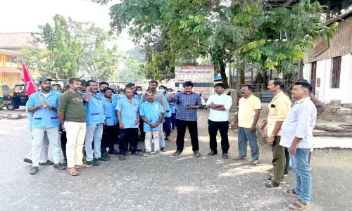 Kerala: जिले में अक्षय ई-केंद्रों की संख्या में कमी Kerala: जिले में अक्षय ई-केंद्रों की संख्या में कमी