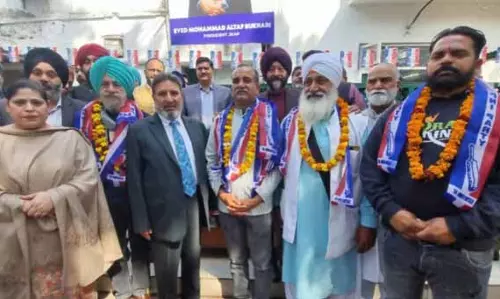 बुखारी ने J&K को एकजुट करने की वकालत की, अलग जम्मू राज्य की मांग की आलोचना की बुखारी ने J&K को एकजुट करने की वकालत की, अलग जम्मू राज्य की मांग की आलोचना की