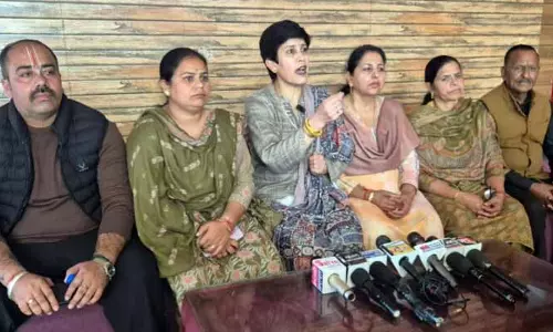 Rajni ने बिश्नाह अपराध में सख्त कार्रवाई और कड़ी सज़ा की मांग की Rajni ने बिश्नाह अपराध में सख्त कार्रवाई और कड़ी सज़ा की मांग की