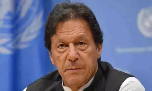 Imran Khan ने बहनों से कहा ‘वे मुझे मार डालेंगी’, परिवार ने नकवी-मुनीर की साज़िश का आरोप लगाया