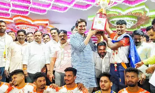 Karnataka ; बेलगाम टीम ने लक्ष्मण सावदी कबड्डी ट्रॉफी जीती Karnataka ; बेलगाम टीम ने लक्ष्मण सावदी कबड्डी ट्रॉफी जीती