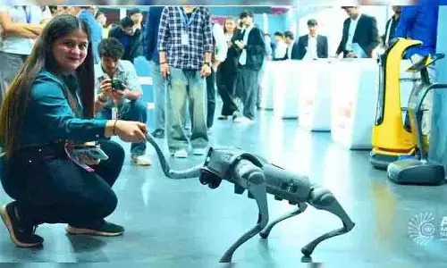 Galgotias University के ओरियन स्कैंडल में चीनी रोबोट को देसी तकनीक बताकर पेश किया गया