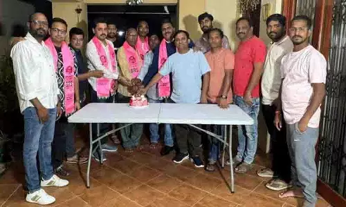 दक्षिण अफ्रीका में KCR का जन्मदिन मनाया गया दक्षिण अफ्रीका में KCR का जन्मदिन मनाया गया