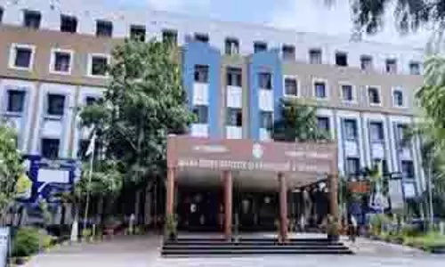 कांग्रेस ने B.Tech fees की फीस घटाई, खासकर बीआरएस एमएलए कॉलेजों में कांग्रेस ने B.Tech fees की फीस घटाई, खासकर बीआरएस एमएलए कॉलेजों में