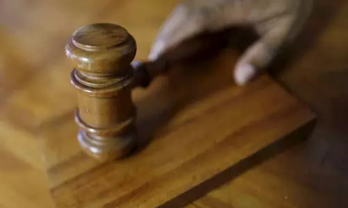 Kangra Court ने धर्मशाला के छात्र की मौत के मामले में असिस्टेंट प्रोफेसर और 2 छात्रों को अग्रिम जमानत दी Kangra Court ने धर्मशाला के छात्र की मौत के मामले में असिस्टेंट प्रोफेसर और 2 छात्रों को अग्रिम जमानत दी