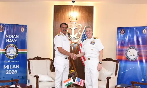 नौसेना प्रमुख एडमिरल दिनेश त्रिपाठी ने US प्रशांत बेड़े के कमांडर के साथ द्विपक्षीय वार्ता की