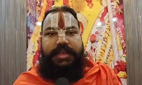 Telangana सरकार पर हनुमानगढ़ी मुख्य पुजारी ने रमजान समय की छुट्टी पर सवाल उठाए