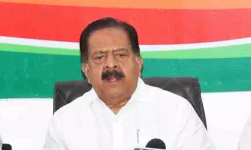 कांग्रेस मुश्किलों से जूझ रही है, सरकार से सवाल करेगी: Chennithala कांग्रेस मुश्किलों से जूझ रही है, सरकार से सवाल करेगी: Chennithala