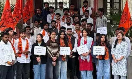 Jaipur: अखिल भारतीय विद्यार्थी परिषद ने भूमि नामांतरण दुरुस्त करने की मांग की Jaipur: अखिल भारतीय विद्यार्थी परिषद ने भूमि नामांतरण दुरुस्त करने की मांग की