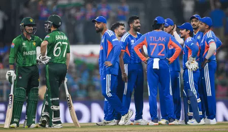 टी20 विश्व कप: सुपर-8 की तस्वीर साफ कर देंगे आज के मुकाबले, भारत के अलावा पाकिस्तान के मैच पर भी नजर टी20 विश्व कप: सुपर-8 की तस्वीर साफ कर देंगे आज के मुकाबले, भारत के अलावा पाकिस्तान के मैच पर भी नजर