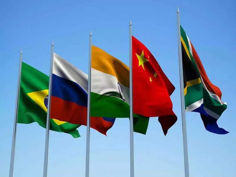लावरोव ने BRICS दूतों से भारत की अध्यक्षता में साझेदारी बढ़ाने पर चर्चा की लावरोव ने BRICS दूतों से भारत की अध्यक्षता में साझेदारी बढ़ाने पर चर्चा की
