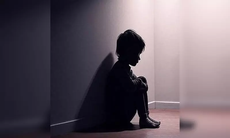 रसायनों से भरे ड्रम के फटने से चार बच्चे झुलसे, खेल रहे थे, तभी... रसायनों से भरे ड्रम के फटने से चार बच्चे झुलसे, खेल रहे थे, तभी...
