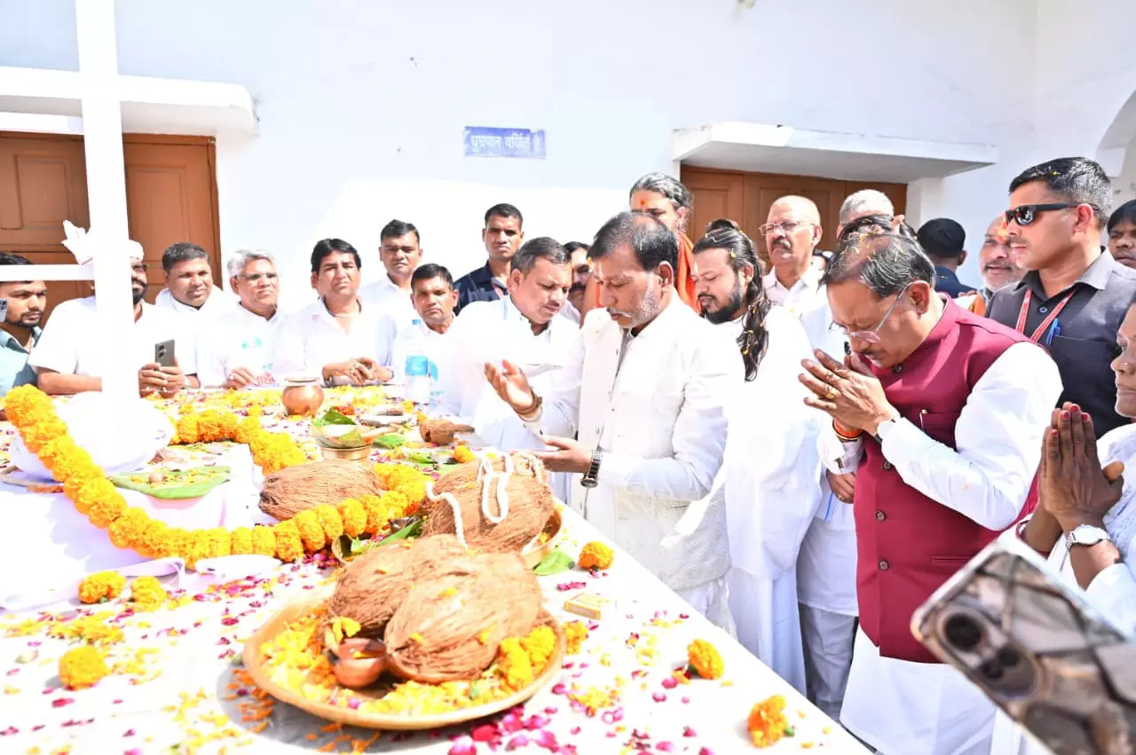 CM साय ने विशाल सतनाम सद्भाव पदयात्रा का किया शुभारंभ CM साय ने विशाल सतनाम सद्भाव पदयात्रा का किया शुभारंभ