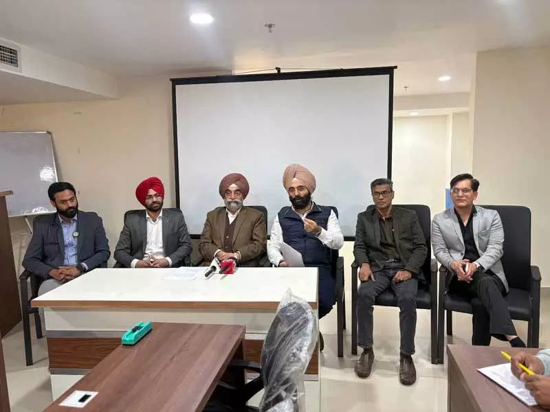 Capital Hospital हेल्थ स्कीम के तहत 10 लाख रुपये तक का फ्री इलाज दे रहा Capital Hospital हेल्थ स्कीम के तहत 10 लाख रुपये तक का फ्री इलाज दे रहा
